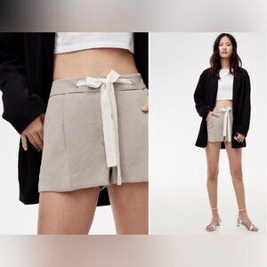 Aritzia Wilfred Exergue Shorts Ribbon Tie Crepe Shorts